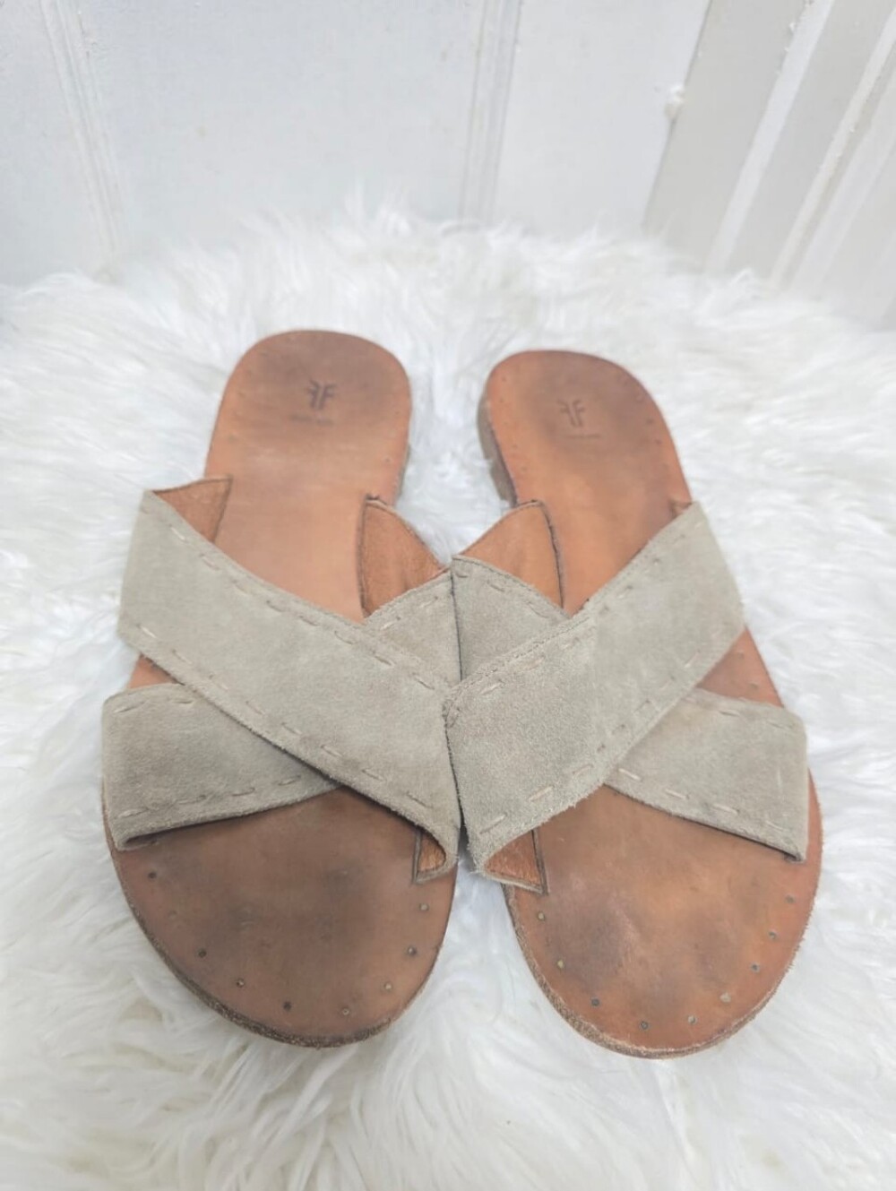 Frye Ally Criss Cross Leather Sandals Slides Flip Flops Beach Boho Size 9.5B